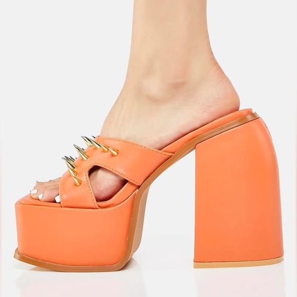 Orange spiked platform heels - Picture 2 of 5